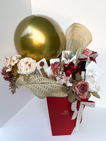 Scarlet Bloom Hamper