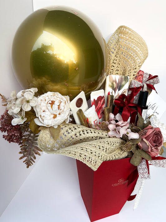 Scarlet Bloom hamper